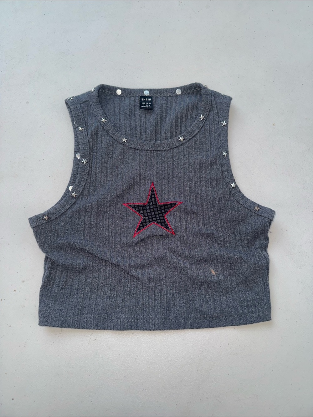SHEIN: Gray Ribbed Knit Studded Star Scoop Neck Cropped Tank Top, Size M